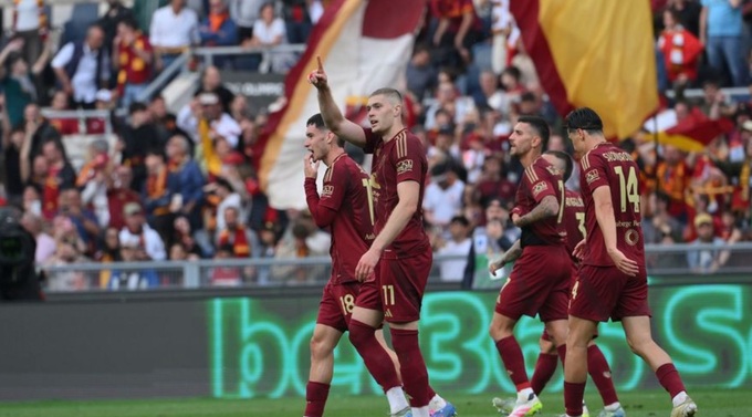 Roma đang mơ dự Champions League mùa tới nhờ những bàn thắng quan trọng của Artem Dovbyk