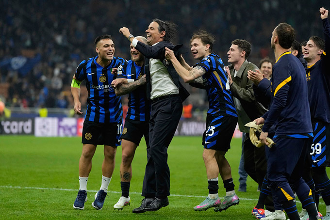 Niềm vui của Inzaghi khi Inter ghi bàn