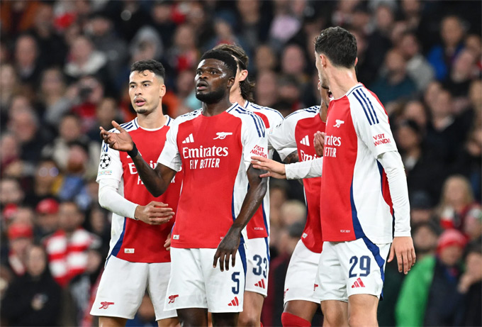 Arsenal thua tâm phục khẩu phục PSG