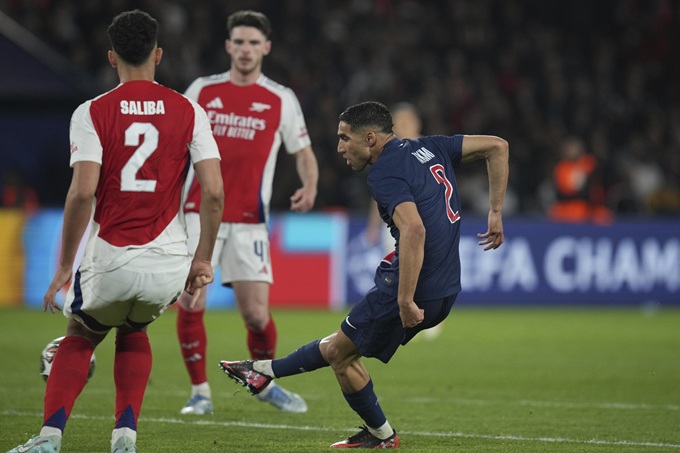 Pha dứt điểm ấn định tỷ số 2-1 của Hakimi