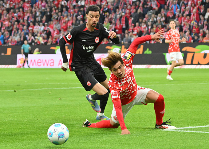 Sano trong trận gặp Frankfurt cách đây không lâu