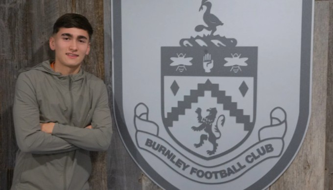 Brandon Ly chính thức gia nhập Burnley vào tháng 11/2023