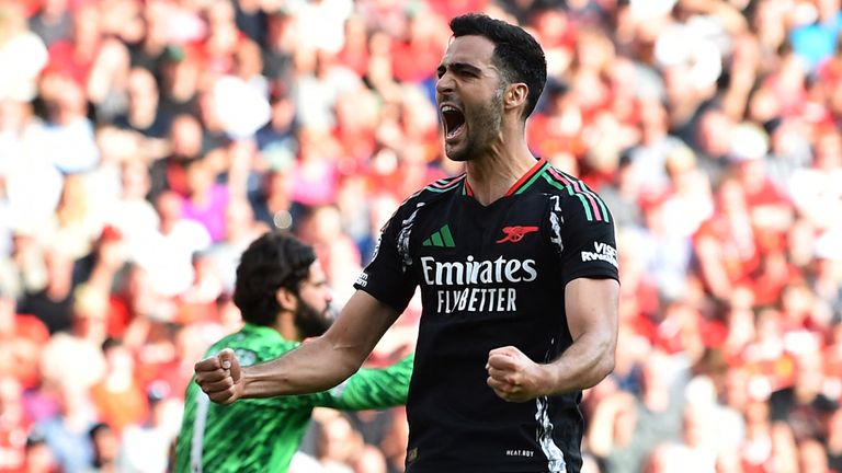Cú đánh đầu thành bàn của Mikel Merino đã giúp Arsenal có thêm 1 điểm