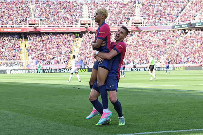 Ferran Torres và Yamal đều tỏa sáng giúp Barca đánh bại Real Madrid
