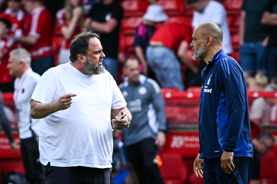 Ông Marinakis chất vất Santo vì chấn thương của Taiwo Awoniyi 