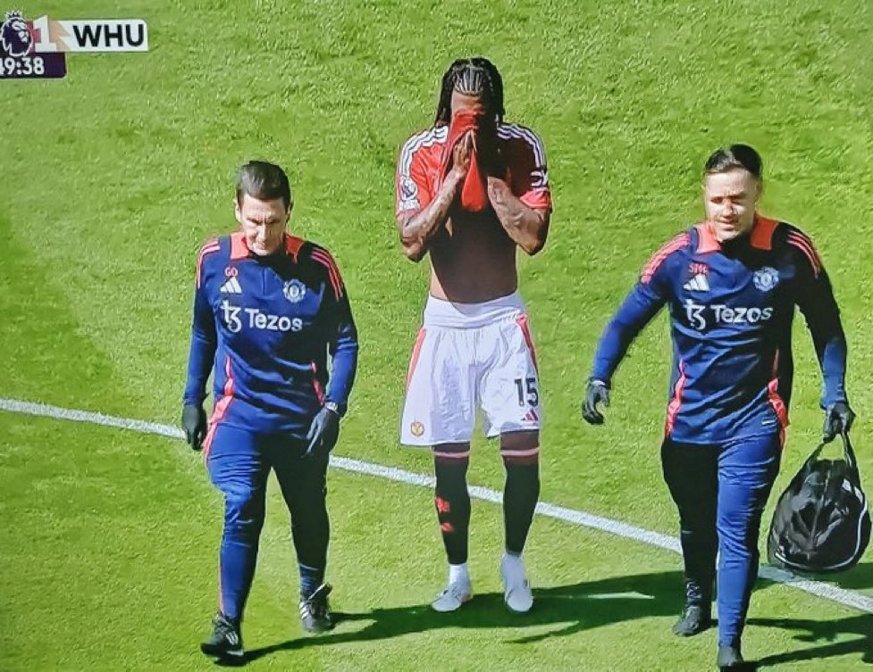 Hình ảnh mà CĐV MU cảm thấy lo lắng khi đội nhà thua West Ham