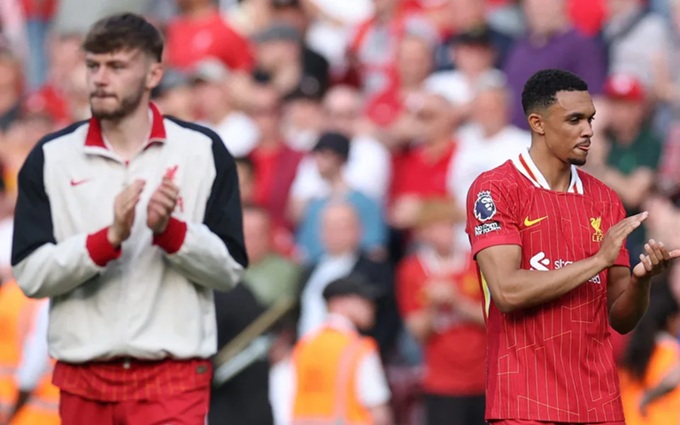Alexander-Arnold và Conor Bradley, quá khứ và tương lai của Liverpool