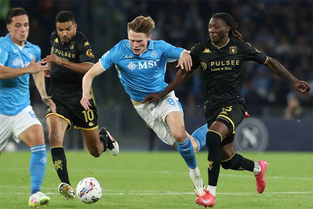 McTominay có cú đúp kiến tạo ở trận Napoli hòa Genoa