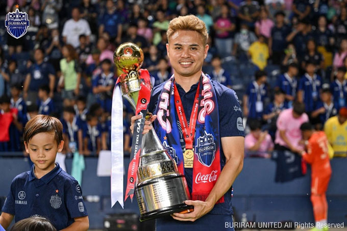 Bunmathan nuôi mộng ăn 4 cùng Buriram 