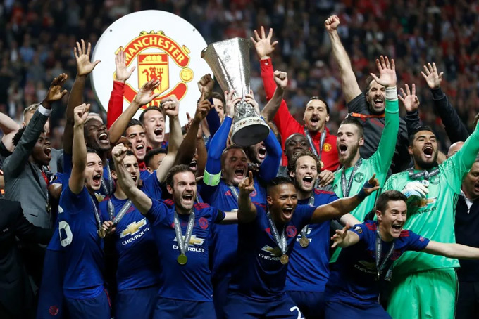 MU cũng không diễu hành khi vô địch Europa League 2017