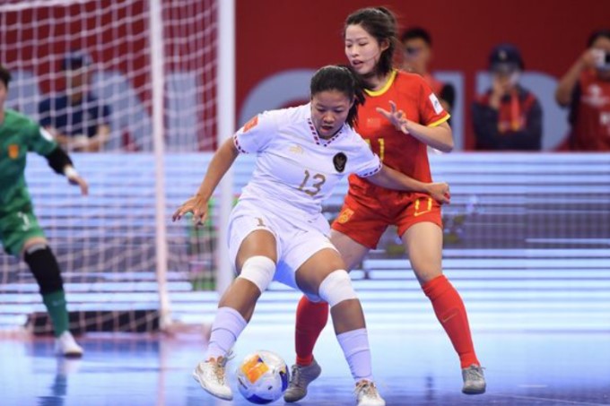Indonesia bị loại sau trận thua đậm