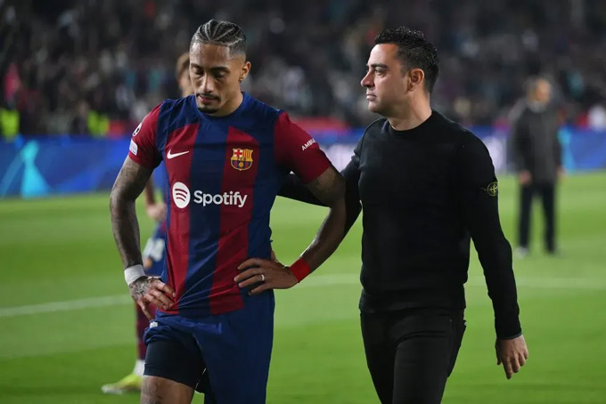 Raphinha thất vọng dưới thời Xavi