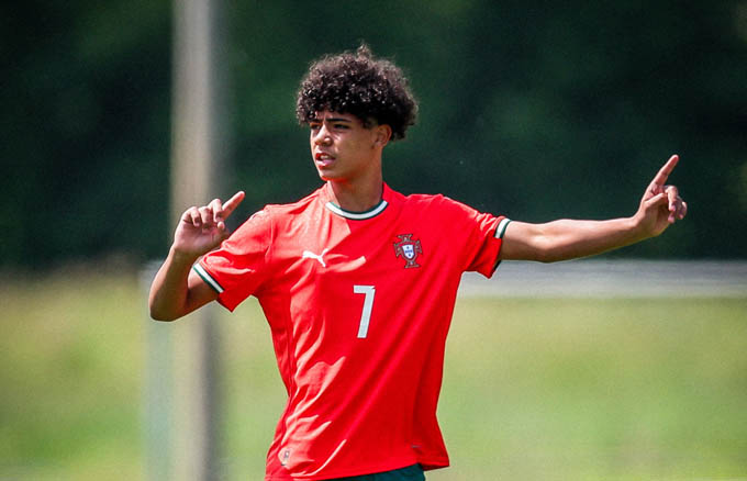 Ronaldo Jr đang được sự quan tâm của nhiều CLB lớn
