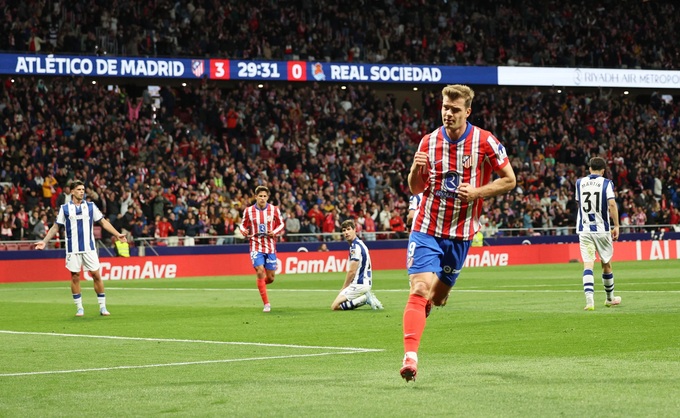 Sorloth lập cú hat-trick trong 3 phút 57 giây ở trận Atletico tiếp Sociedad