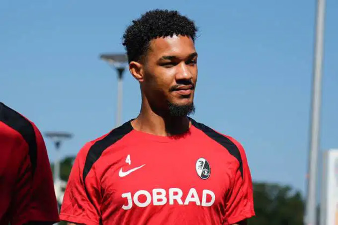 Kenneth Schmidt thời còn ở Freiburg