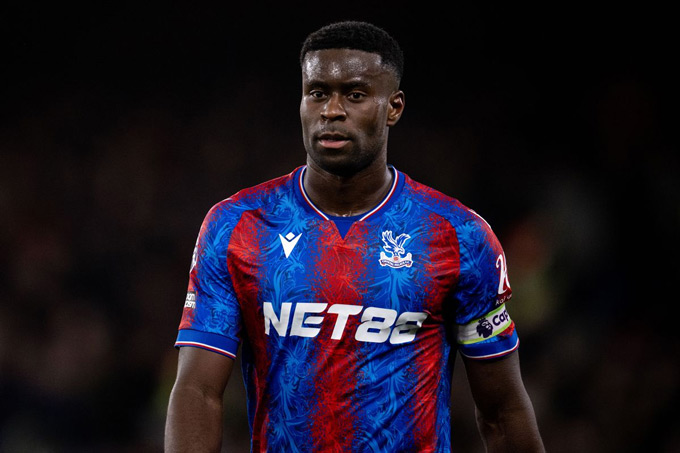 Marc Guehi được cả Barca và Real quan tâm