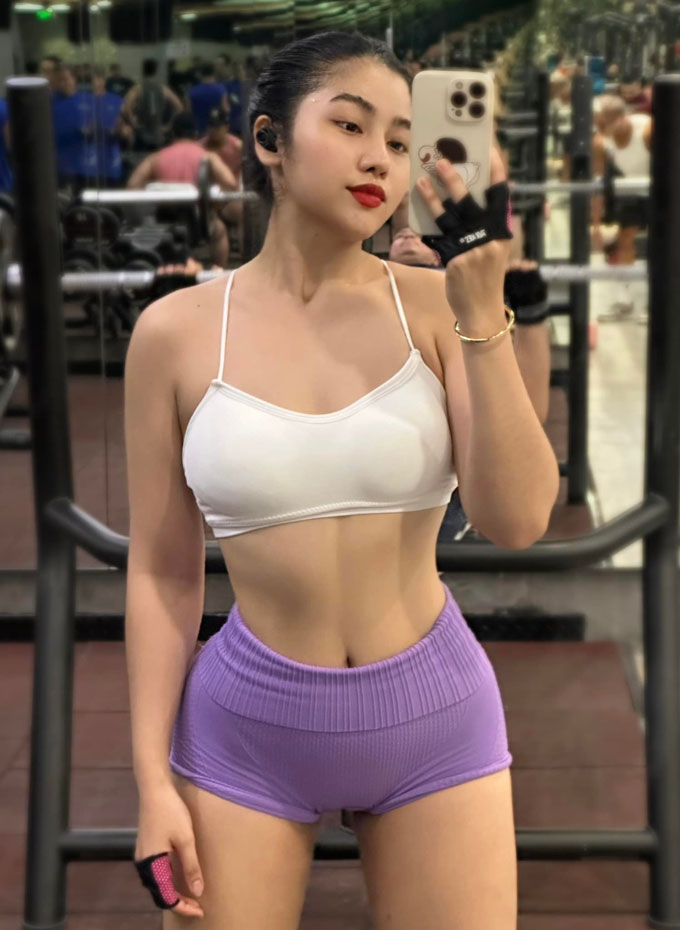 Kim Hà là nữ gymer nổi tiếng trên MXH