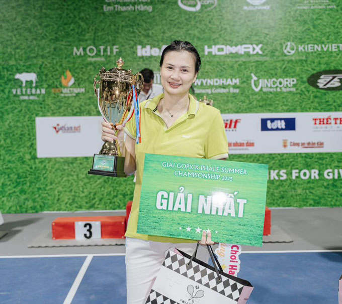 Kim Huệ khá thành công khi thi đấu pickleball.