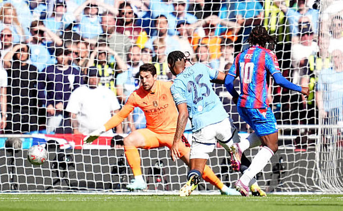 Eze ghi bàn duy nhất của trận chung kết FA Cup giữa Palace vs Man City