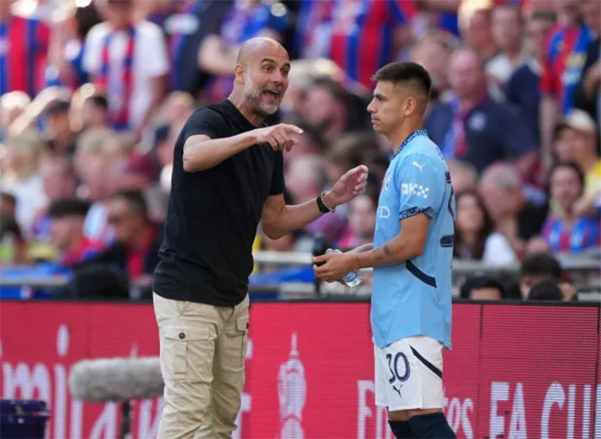 "Messi chân phải" ra mắt Man City