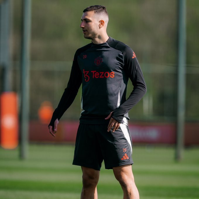 Diogo Dalot sẵn sàng ra sân ở trận chung kết Europa League.