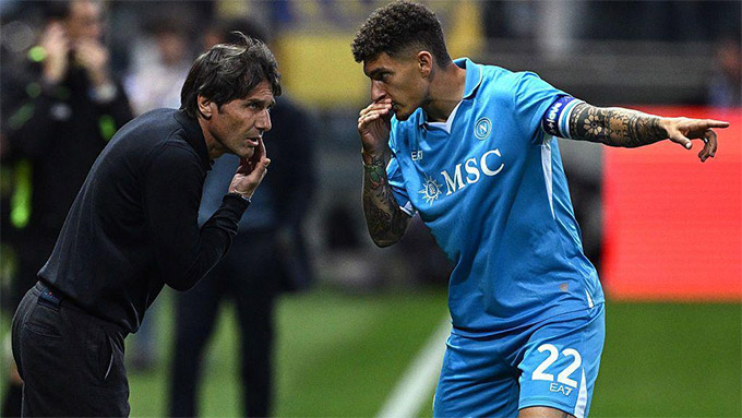Nhưng Napoli đang chiếm lợi thế