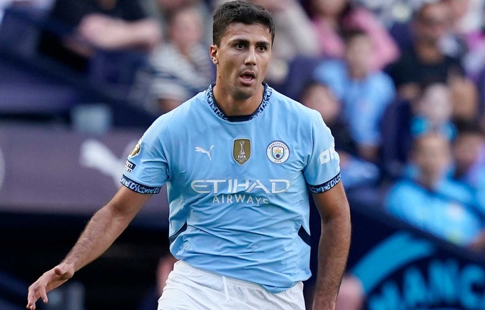 Real Madrid vẫn chưa từ bỏ việc theo đuổi Rodri của Man City