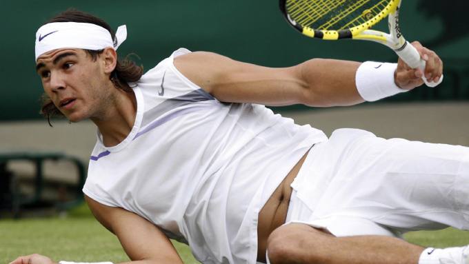 Nadal thất bại cay đắng trước Federer ở chung kết Wimbledon 2007