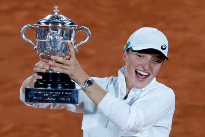 Swiatek hướng đến chiến thắng thứ 4 liên tiếp tại Roland Garros