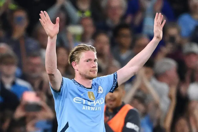 De Bruyne sẽ được Man City dựng tượng bên ngoài sân Etihad