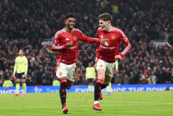 Scholes đánh giá cao Diallo và Garnacho