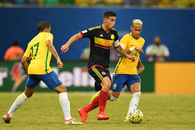 James Rodriguez trong màu áo ĐT Colombia.