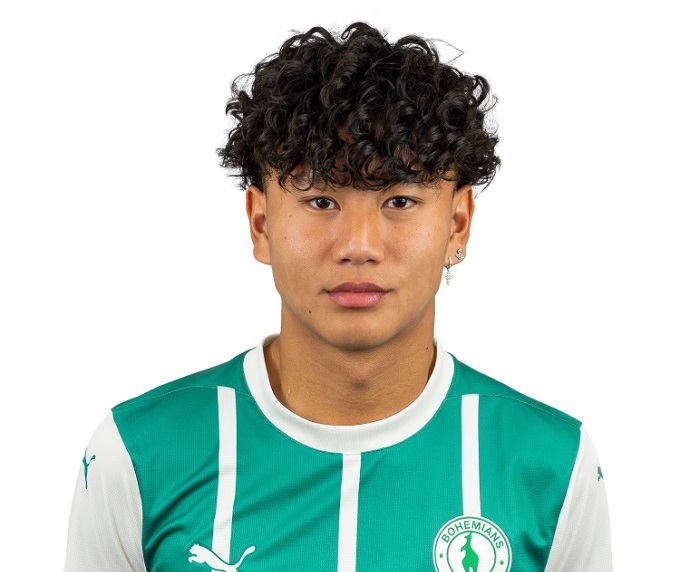 Tiền đạo Bùi Alex 