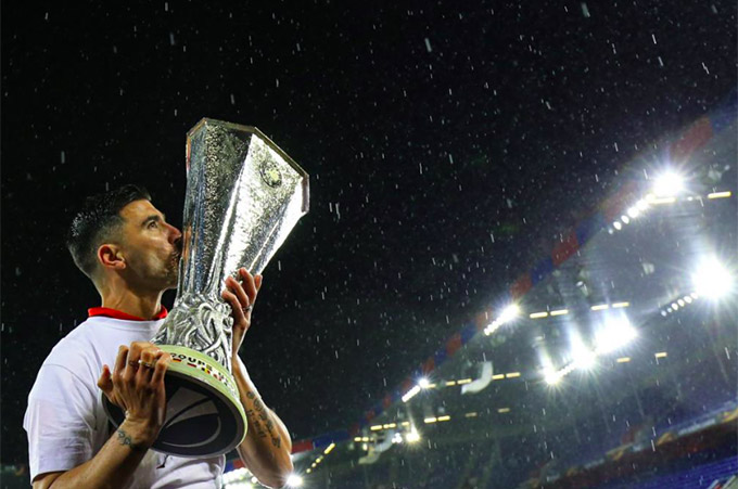 José Antonio Reyes, người đã qua đời vào năm 2019, tận hưởng chiến thắng tại Europa League 2016