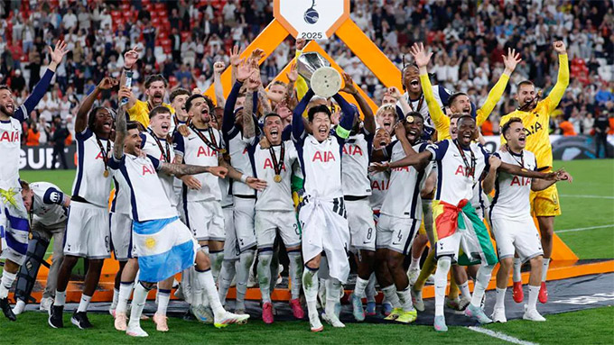 Tottenham có danh hiệu lớn lần đầu sau 17 năm