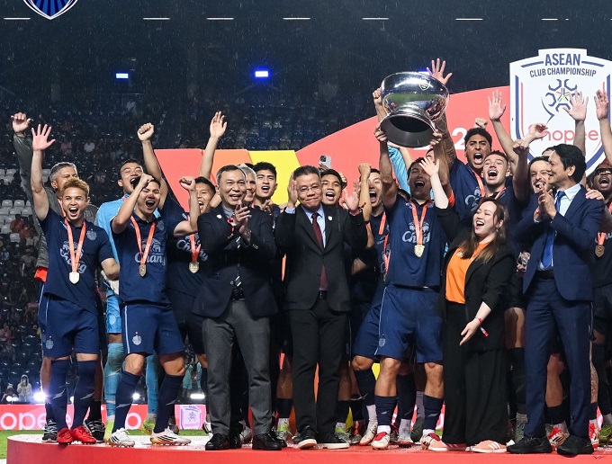 Buriram United đã giành chức vô địch giải năm 2024/25 