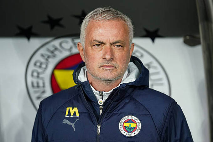 Mourinho gây thất vọng tại Fenerbahce