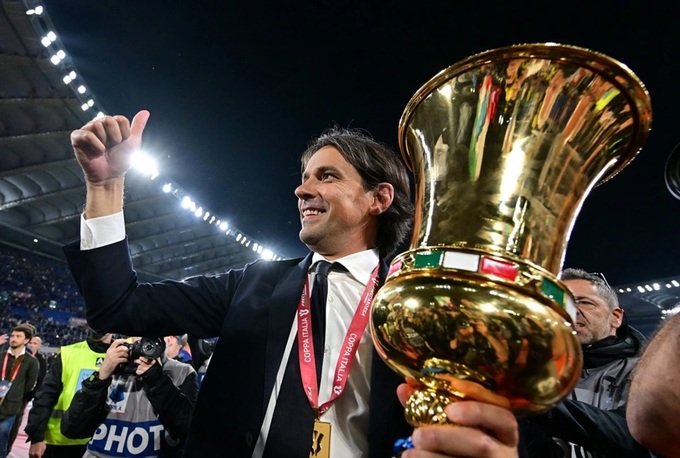 Inter mùa 2021/22 cũng từng mơ "ăn ba", nhưng rốt cục chỉ giành Coppa Italia và Siêu Cúp Italia