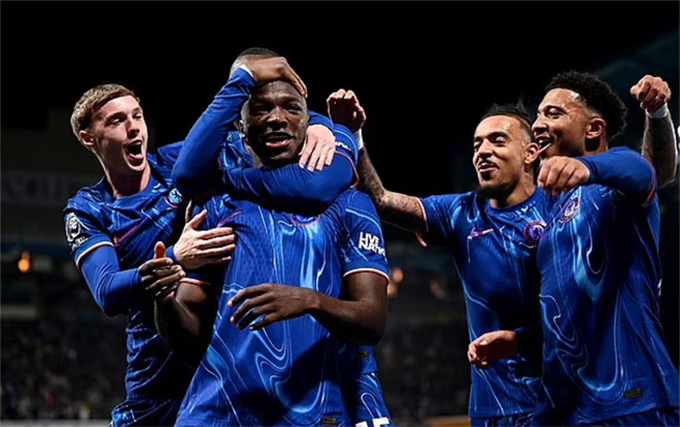 Chelsea đang hướng đến tấm vé dự Champions League