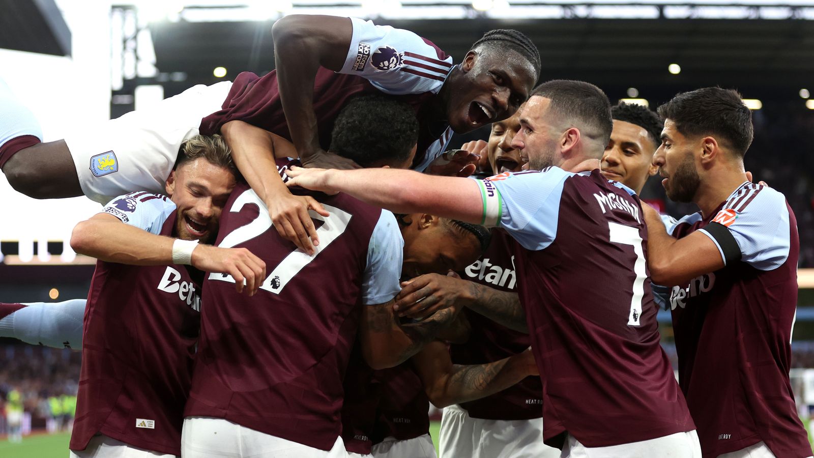 Villa chỉ phải đánh bại một đội chỉ giành được 2 điểm trong 8 trận Premier League gần nhất là MU để giành vé