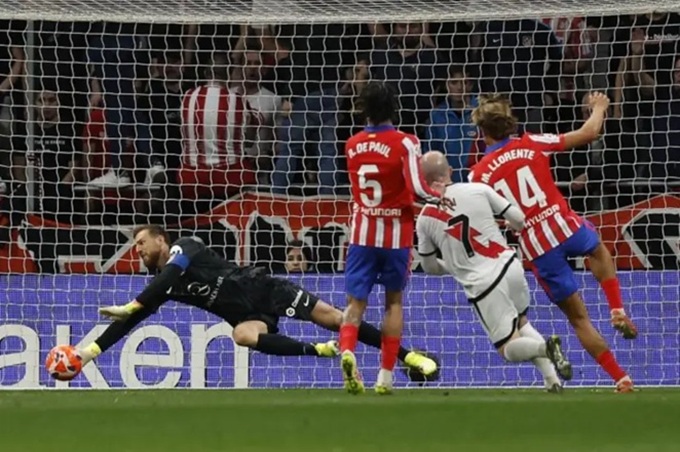 Pha cứu thua xuất sắc của Jan Oblak ở trận gặp Vallecano