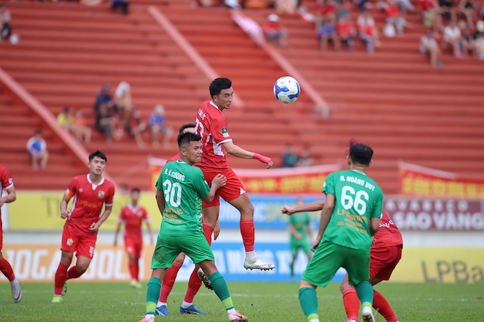 Trận đấu giữa Đồng Nai vs Ninh Bình diễn ra rất hấp dẫn - Ảnh: Quốc An