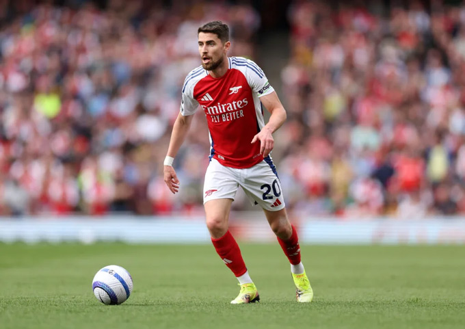 Jorginho cũng sẽ rời Arsenal