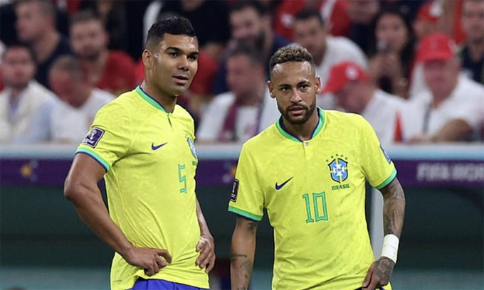Casemiro trở lại nhưng Neymar vẫn vắng mặt