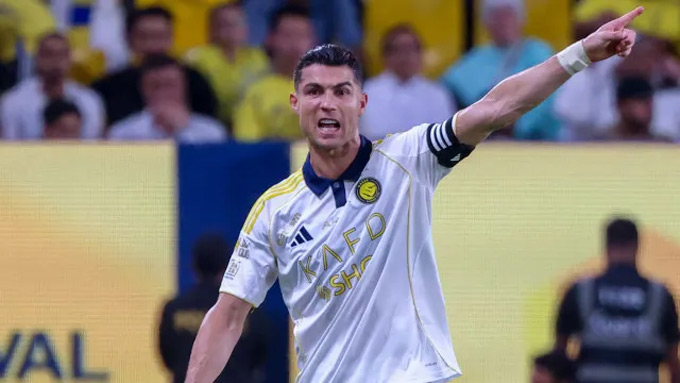 Ronaldo ghi bàn nhưng Al Nassr vẫn thua Al Fateh