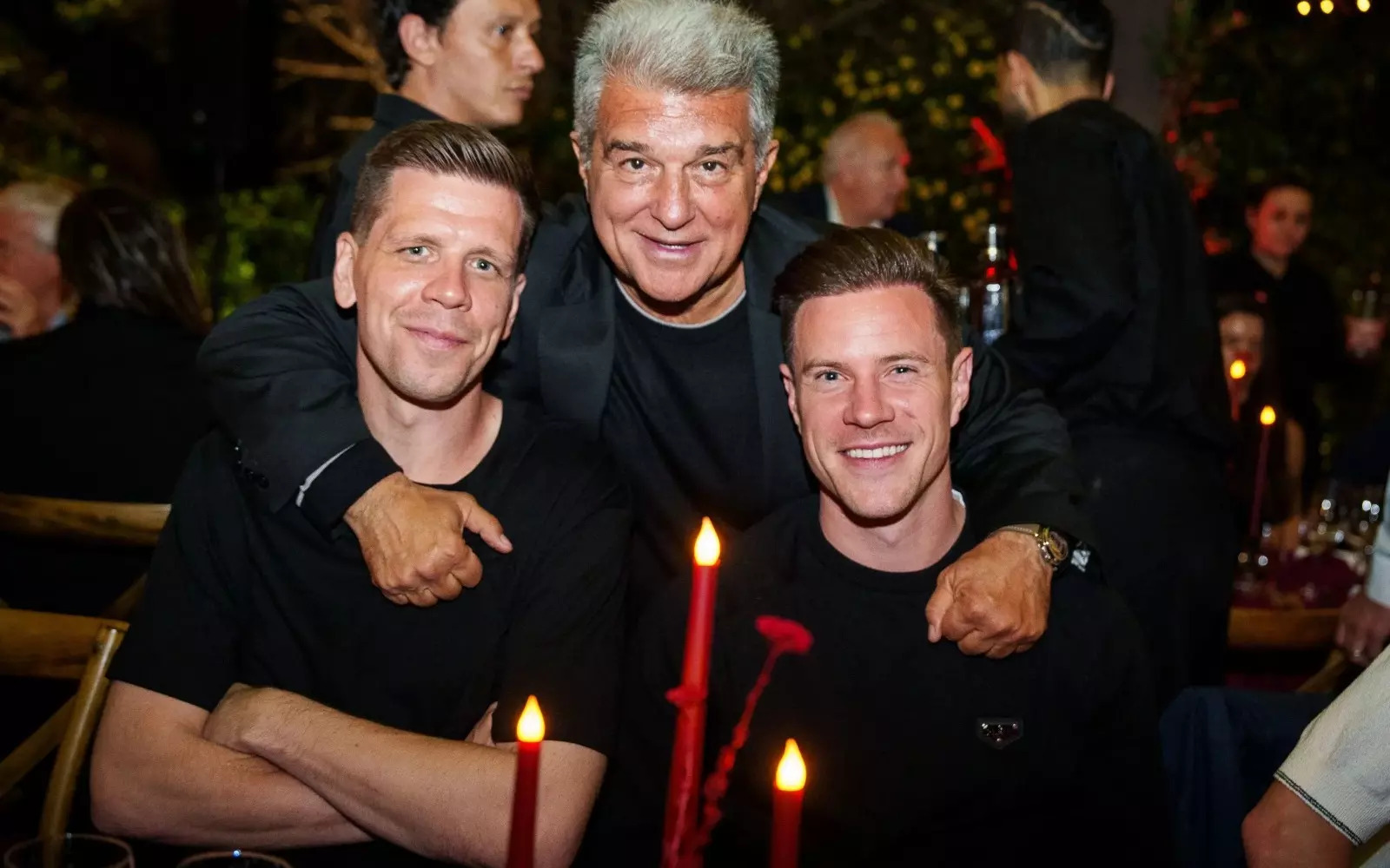 Chủ tịch Laporta và 2 thủ môn Szczesny và Ter Stegen