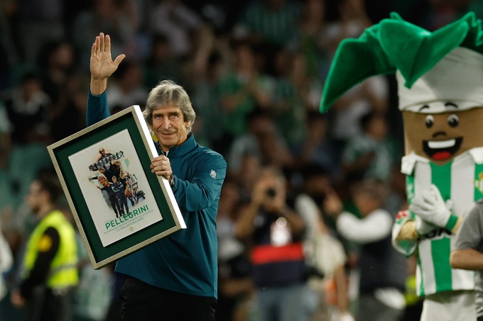 HLV Manuel Pellegrini đang có cơ hội đi vào lịch sử cúp châu Âu