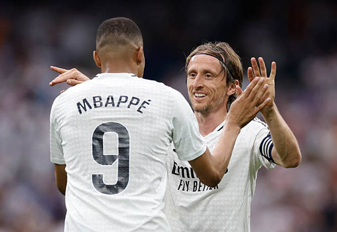 Mbappe sẽ lấy số 10 mà Modric để lại Real?