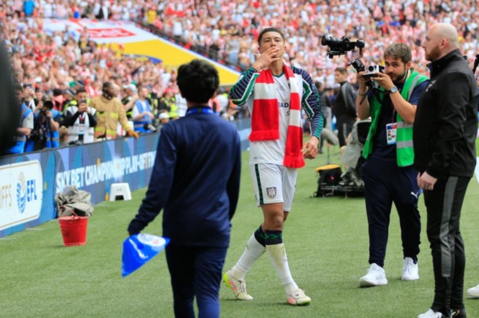 Jobe Bellingham có thể nói lời từ biệt Sunderland để chuyển sang Bundesliga
