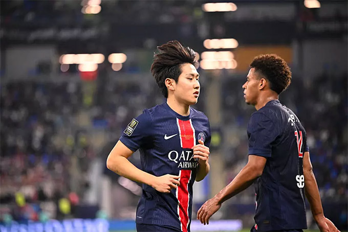 Lee Kang-in ngày càng không cạnh tranh đươc vị trí đá chính tại PSG